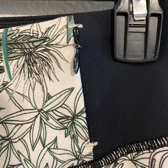 Calia Women’s Leggings Small Tropical Colorful Floral Activewear Workout - Picture 9 of 17